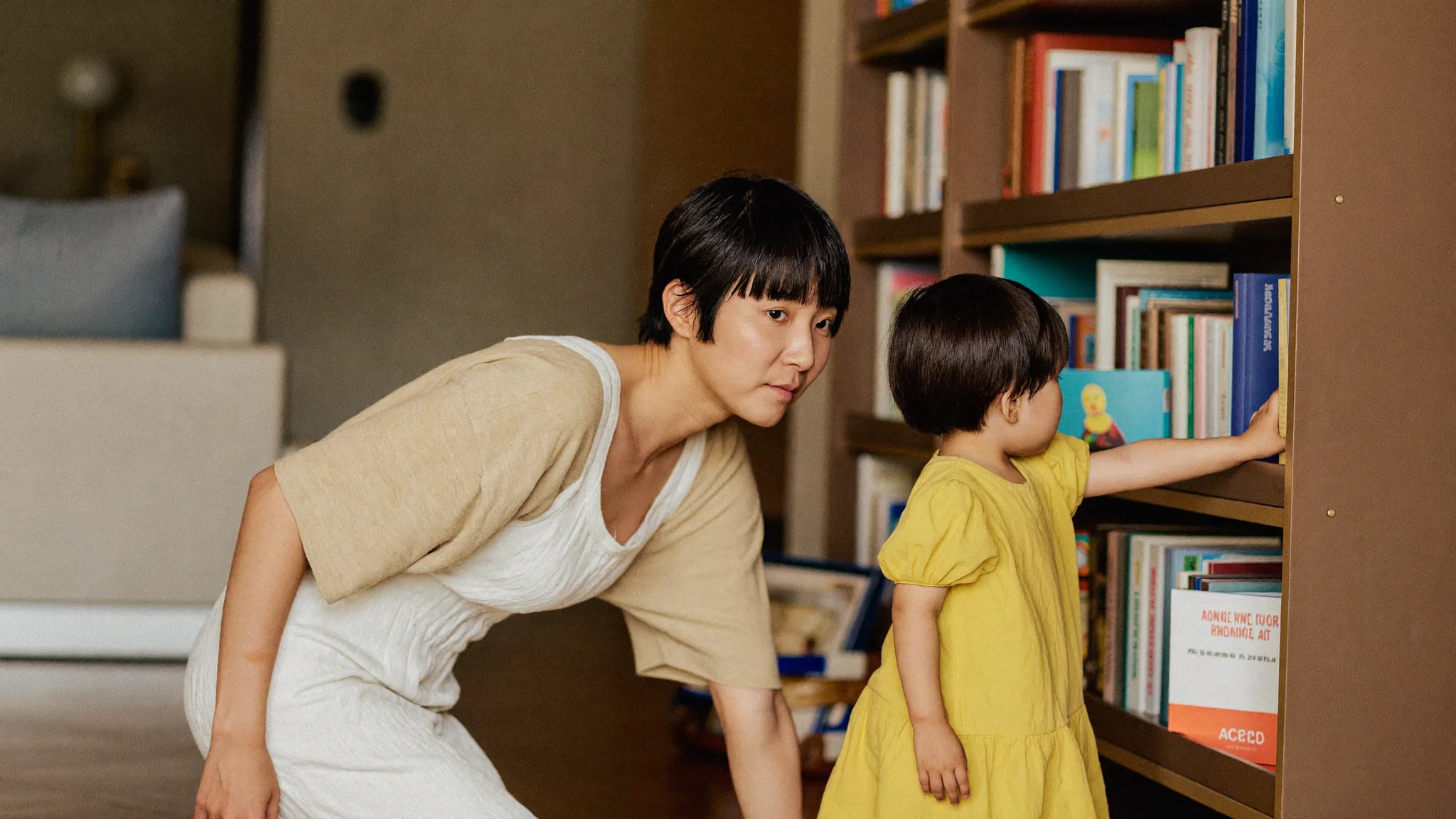 Decodable Books vs. Leveled Readers: Which Should Your Child Use?
